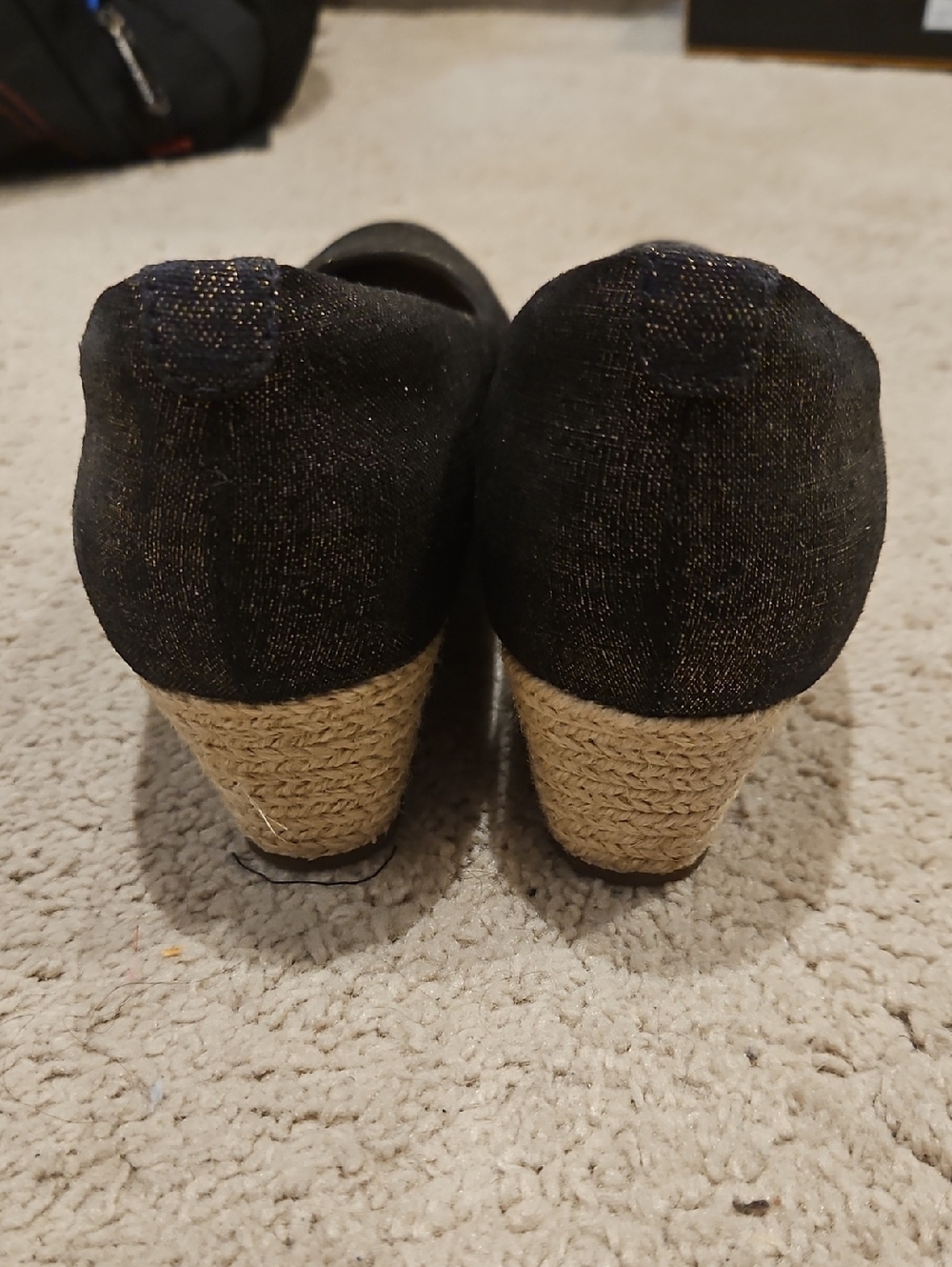 EUC Clarks Black Bronze Shimmery Women's Wedges Size 7.5 - Picture 6 of 6